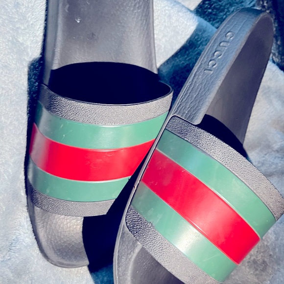 Auténtic Gucci flip flops